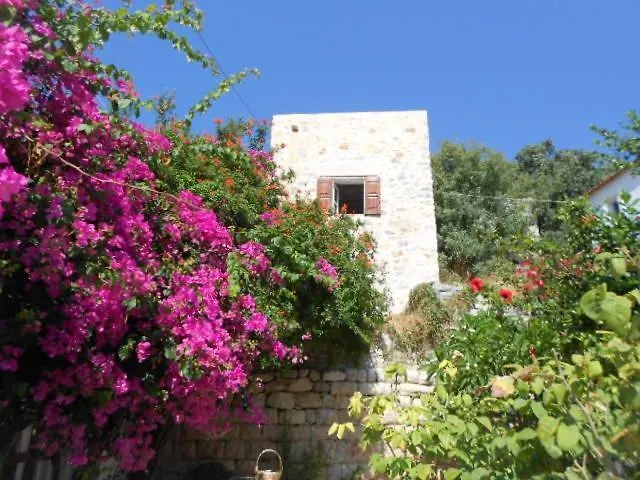 Elpiniki Tilos 빌라 Megálon Choríon