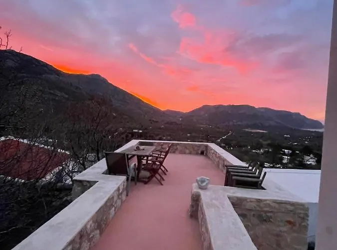 Elpiniki Tilos 빌라