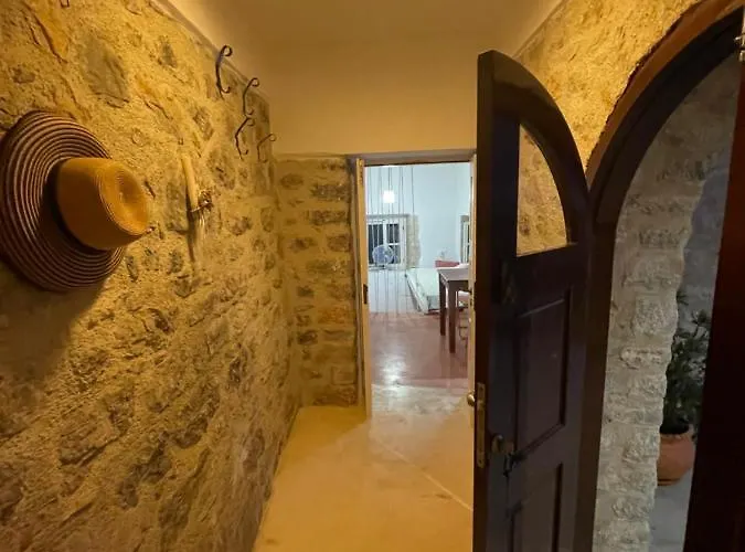 Elpiniki Tilos * Megálon Choríon