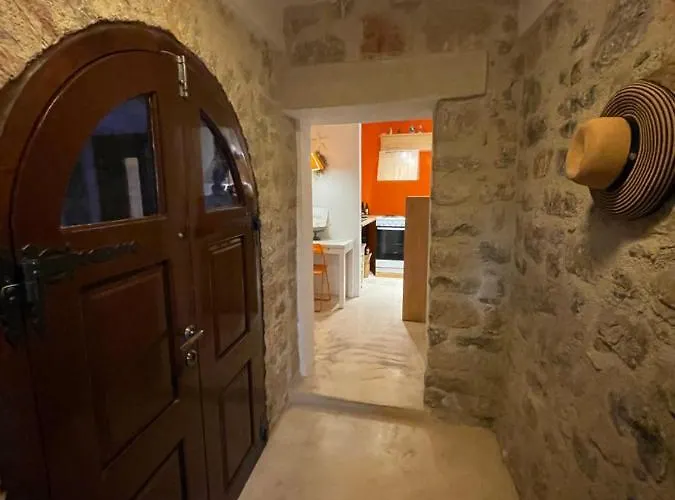 빌라 Elpiniki Tilos